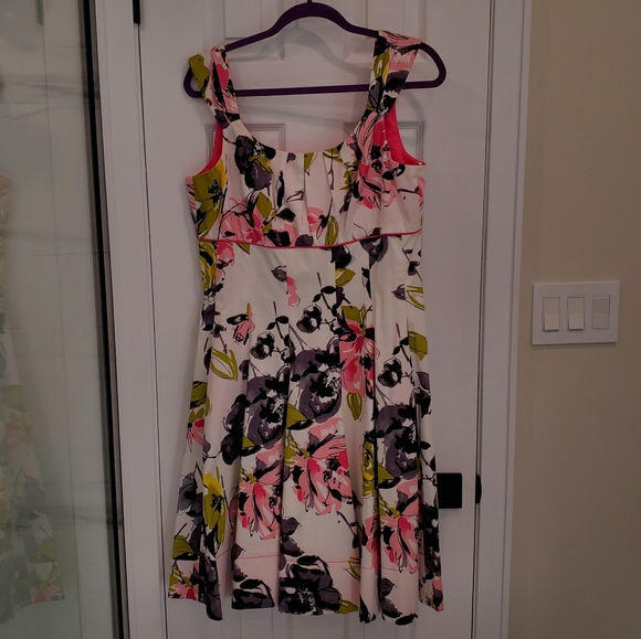 Maggy London floral dress size 14 - Picture 1 of 5